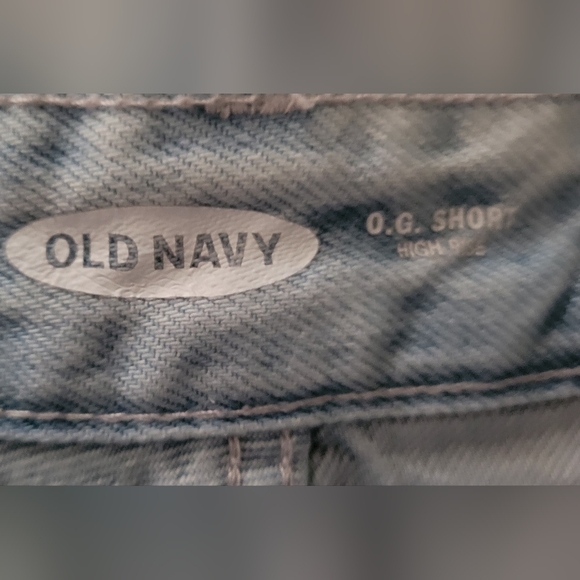 Old Navy OG Cut Off Shorts - Picture 3 of 6